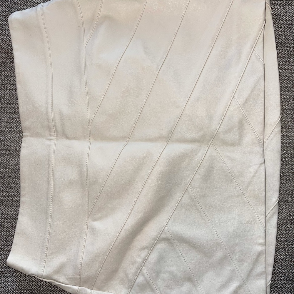 Women’s Express Detailed Faux Leather Skirt